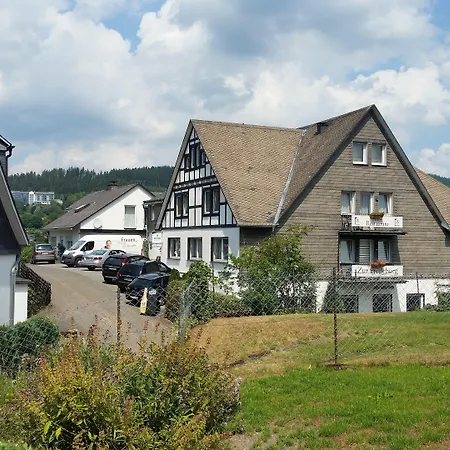 Zur Fredeburg Hotel 2*