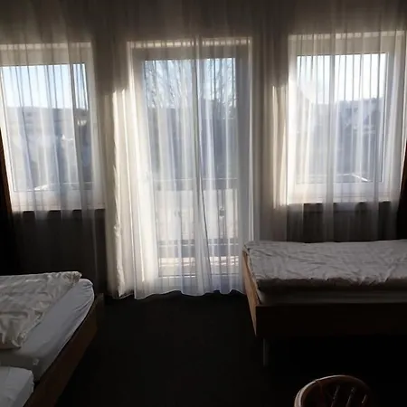 Zur Fredeburg Hotel 2*