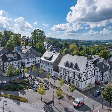 Zur Fredeburg